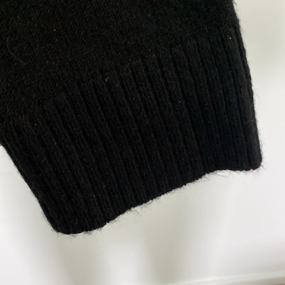 Northern Reflections Black Rose Sweater Size M - Picture 7 of 10